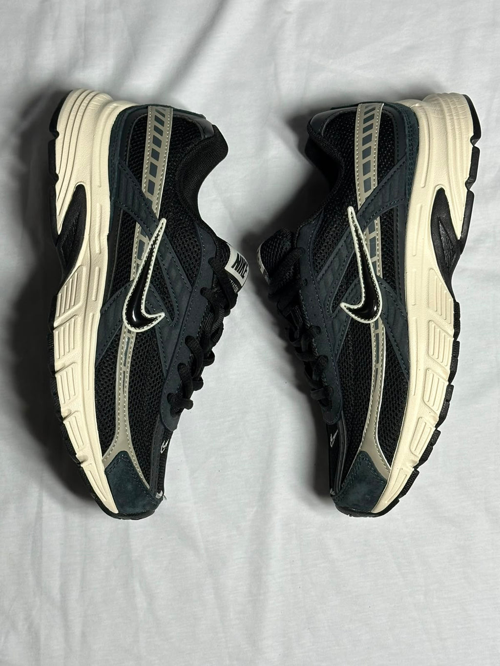 Nike Initiator